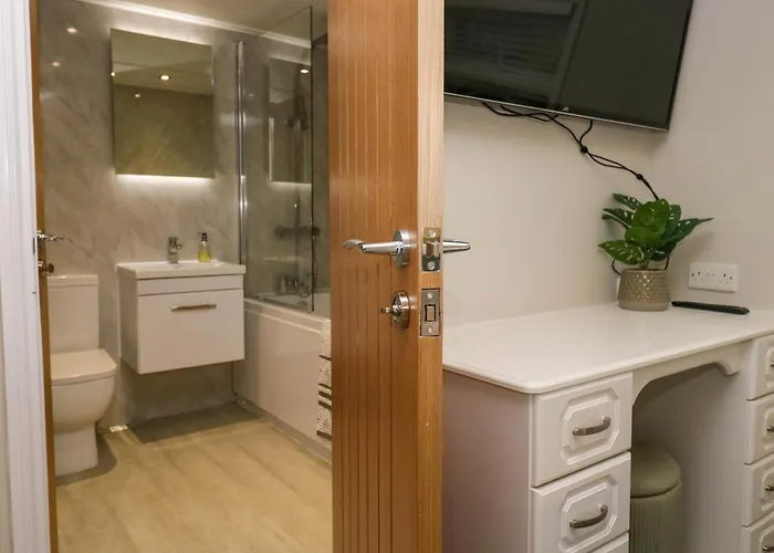 Robin's * Windermere